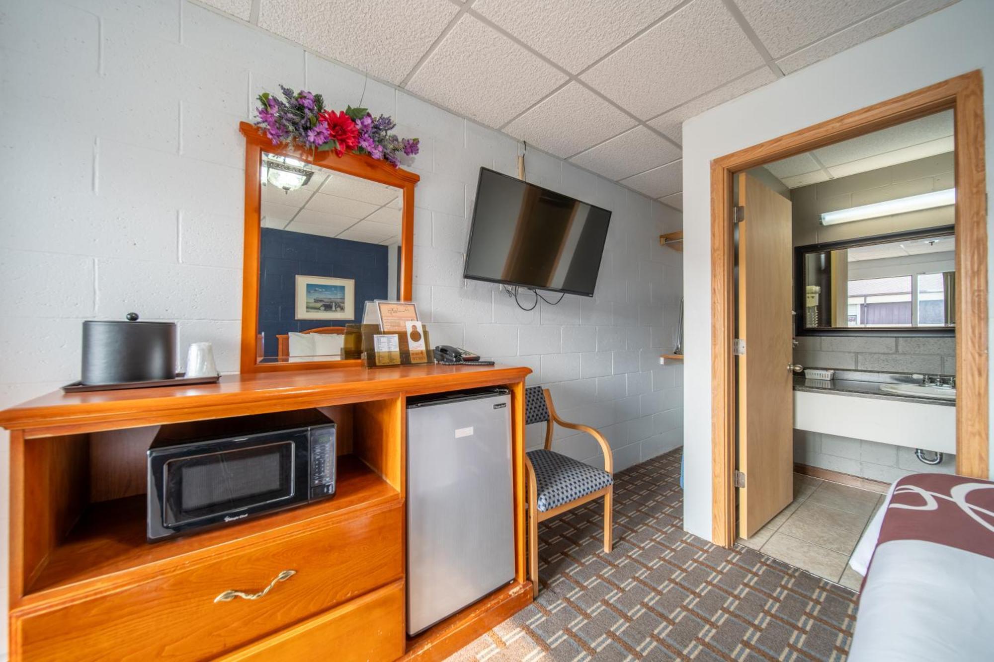 Sleep-Ees Inn, Saginaw & Frankenmuth Exteriér fotografie